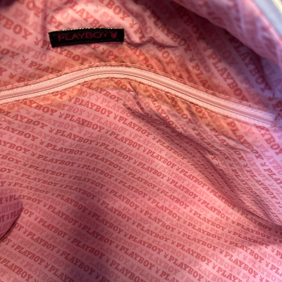 ❌SOLD❌Vintage Y2K RARE Large Playboy Bunny Duffle Bag - Picture 4 of 5